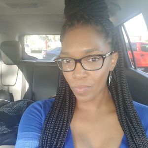 Meet your Posher, Ebony